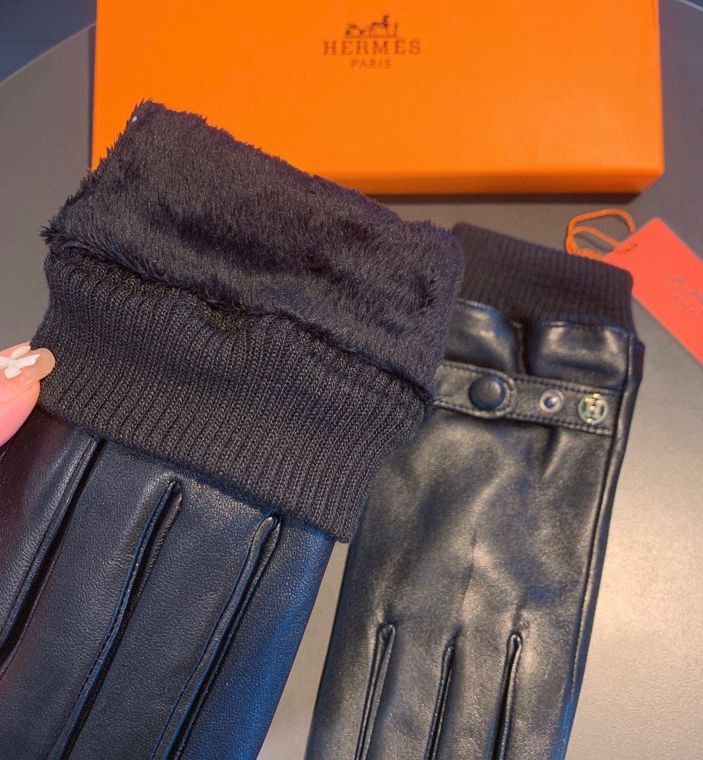 Hermes Soya Gloves In Black