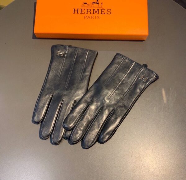 Hermes Soya Gloves In Black