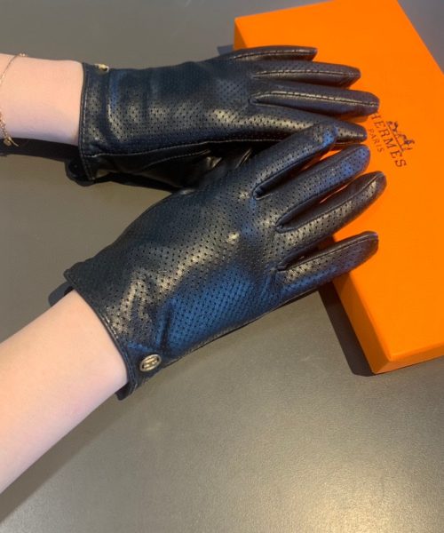 Hermes Soya Gloves In Black