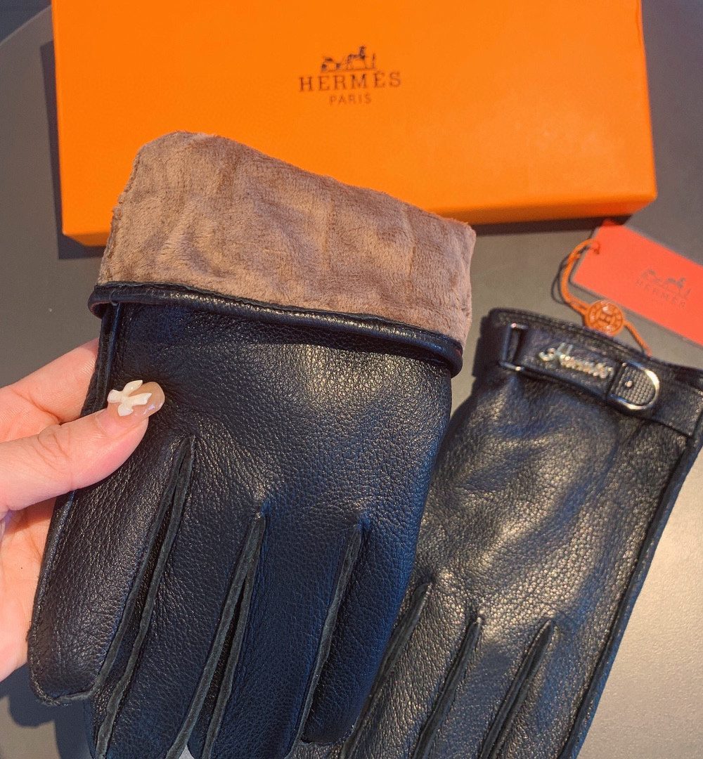 Hermes Soya Gloves In Black