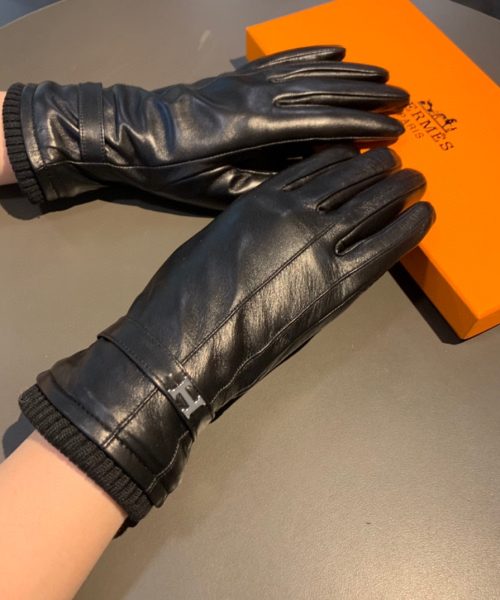 Hermes Soya Gloves In Black