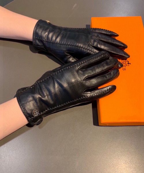 Hermes Soya Gloves In Black