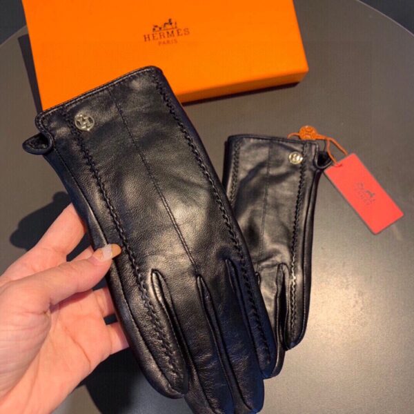 Hermes Soya Gloves In Black