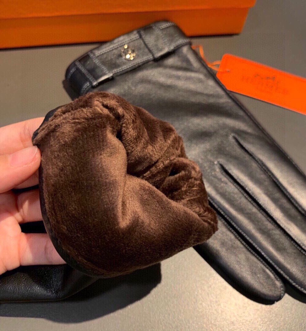 Hermes Soya Gloves In Black