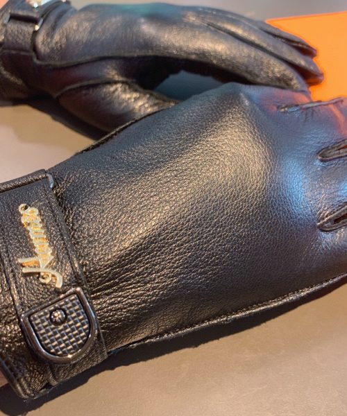 Hermes Soya Gloves In Black