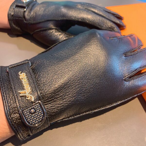 Hermes Soya Gloves In Black