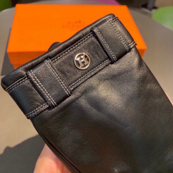 Hermes Soya Gloves In Black