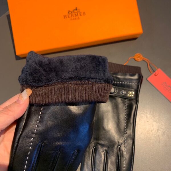Hermes Soya Gloves In Black