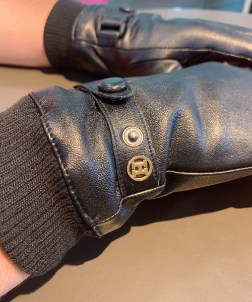Hermes Soya Gloves In Black