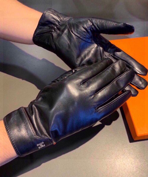 Hermes Soya Gloves In Black