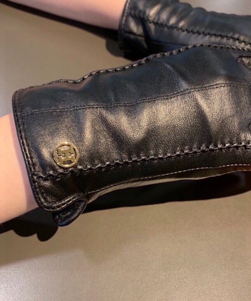 Hermes Soya Gloves In Black
