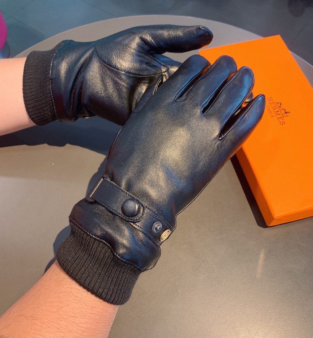 Hermes Soya Gloves In Black