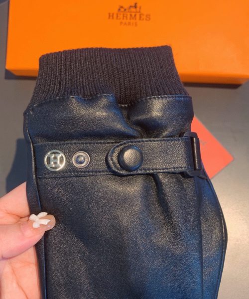 Hermes Soya Gloves In Black