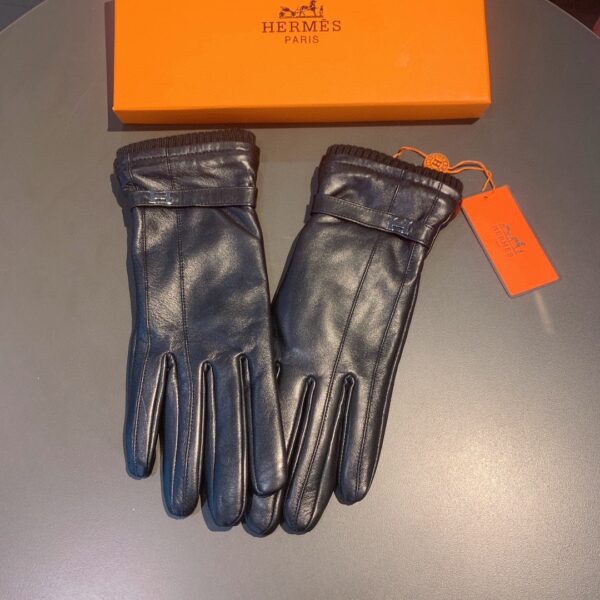 Hermes Soya Gloves In Black