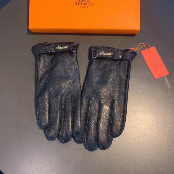 Hermes Soya Gloves In Black