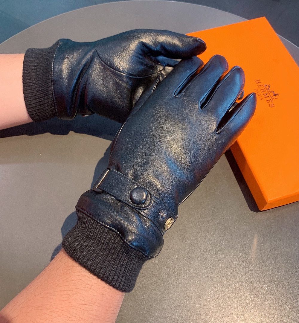 Hermes Soya Gloves In Black