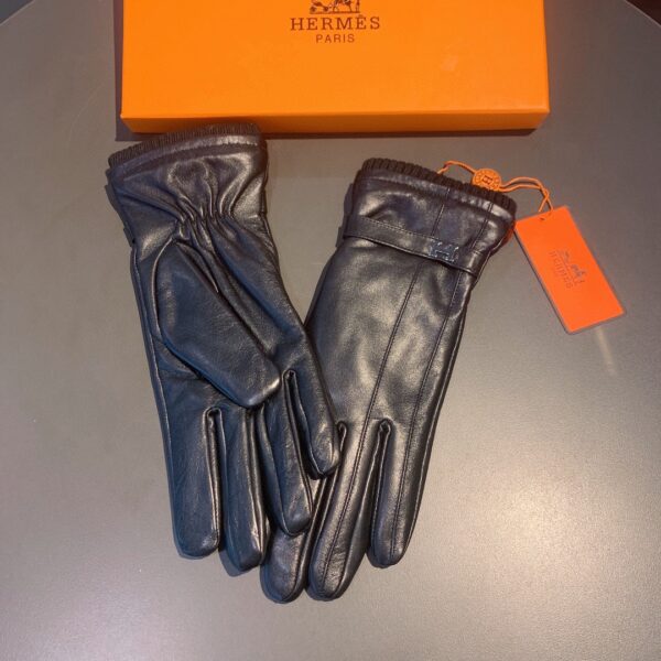 Hermes Soya Gloves In Black