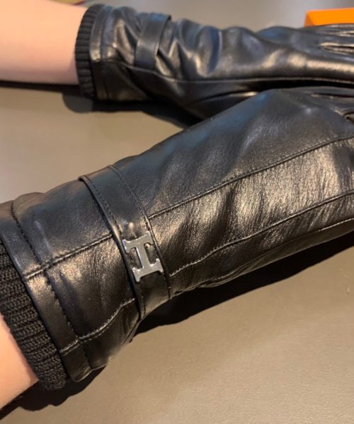 Hermes Soya Gloves In Black
