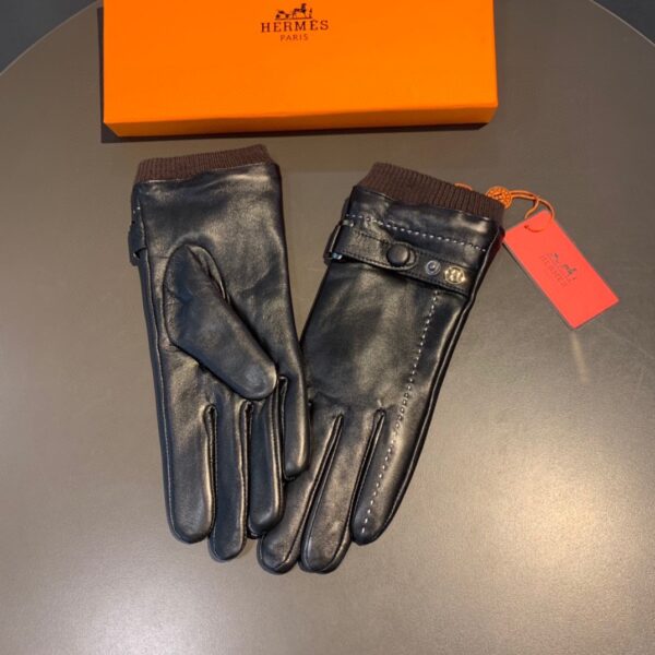Hermes Soya Gloves In Black