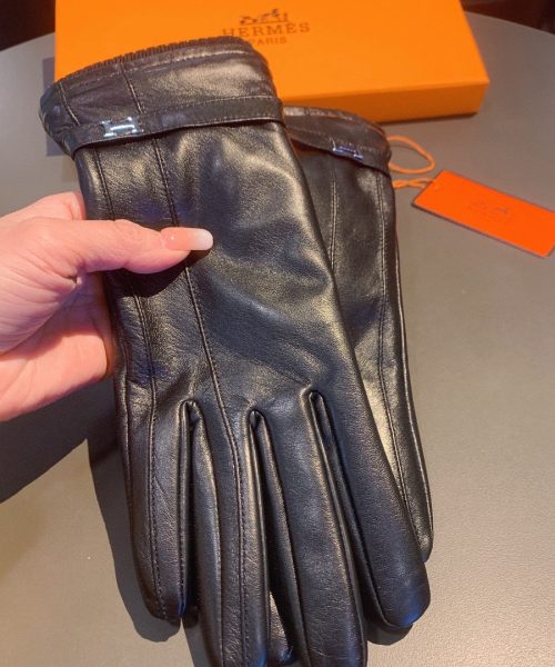 Hermes Soya Gloves In Black