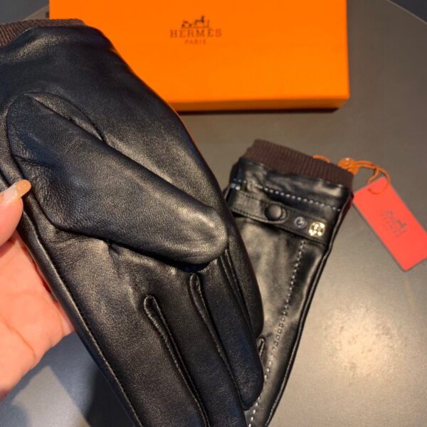 Hermes Soya Gloves In Black