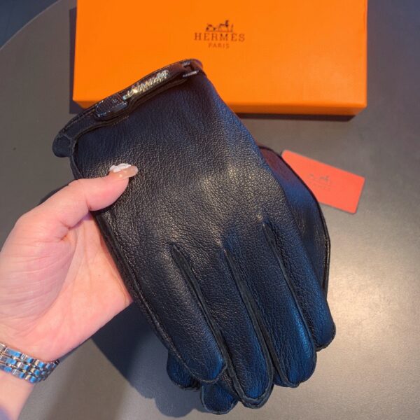 Hermes Soya Gloves In Black