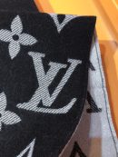 LV Essential Monogram Black/White Scarf