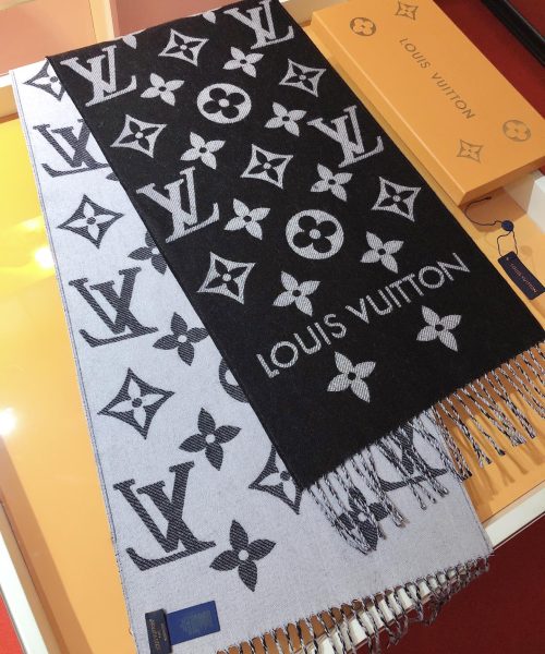 LV Essential Monogram Black/White Scarf