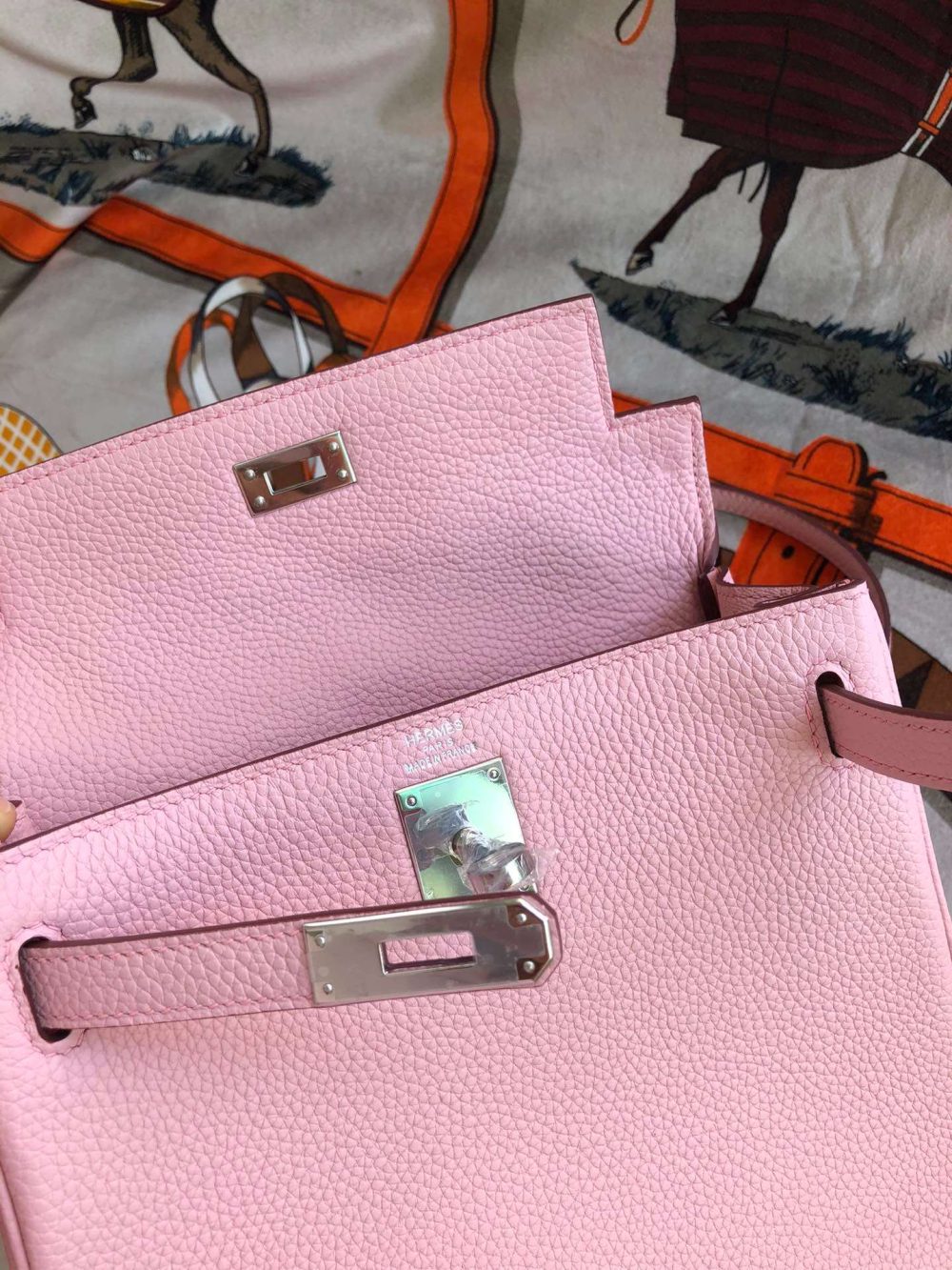 1:1 Replica Kelly Danse II Bag Swift Yellow/Black/Brown/Pink/Red For Women 22cm / 8.7in - Image 23