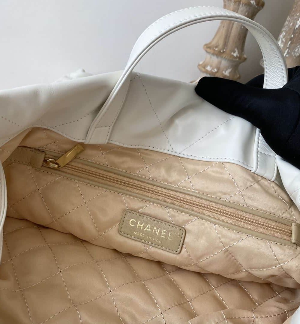 [REP 1:1] Large 22 Backpack Black/White For Women 19.9in / 51cm AS3313