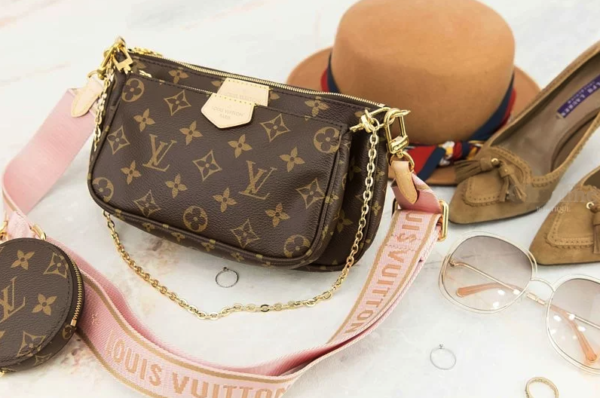 LC04 - Louis Vuitton Women's Fashion Bag