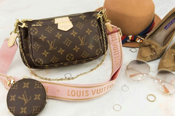 LC04 - Louis Vuitton Women's Fashion Bag