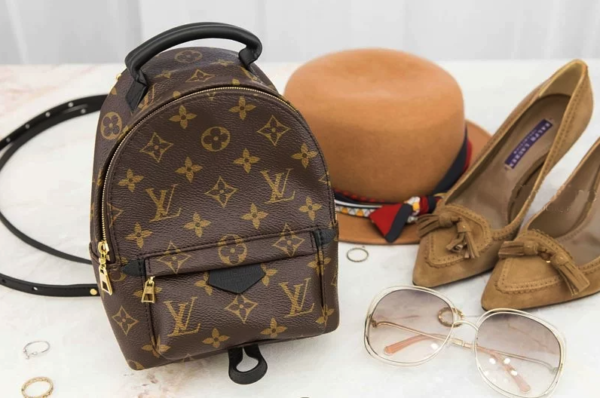LC06 - Louis Vuitton Women's Fashion Bag