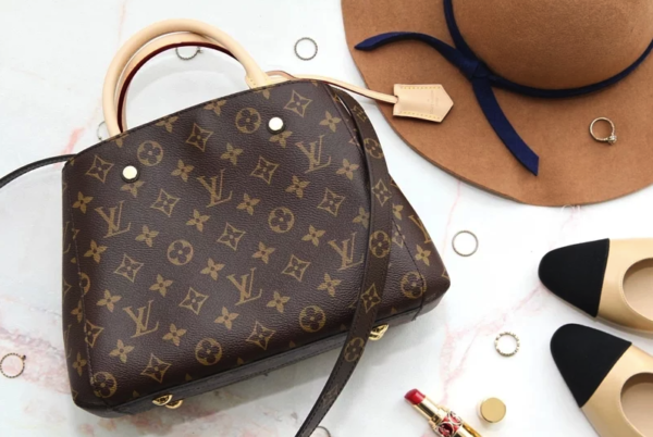 LC07 - Louis Vuitton Women's Fashion Bag