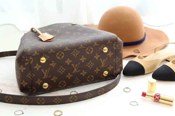 LC07 - Louis Vuitton Women's Fashion Bag