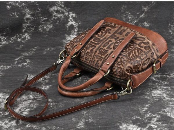 LC08 - WOMEN'S FASHION BAG.