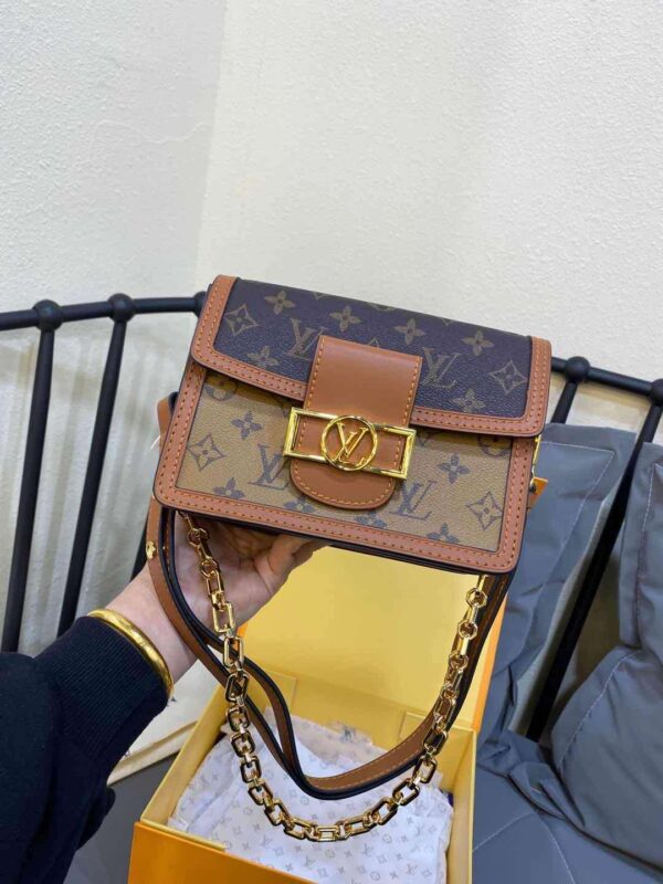 LC09 - Louis Vuitton Women's Fashion Bag