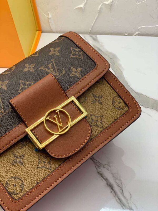 LC09 - Louis Vuitton Women's Fashion Bag