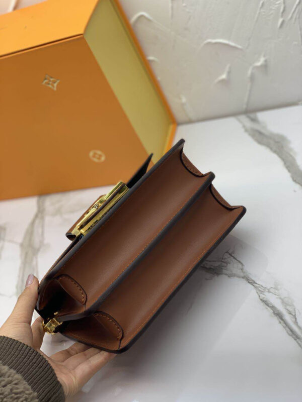 LC09 - Louis Vuitton Women's Fashion Bag