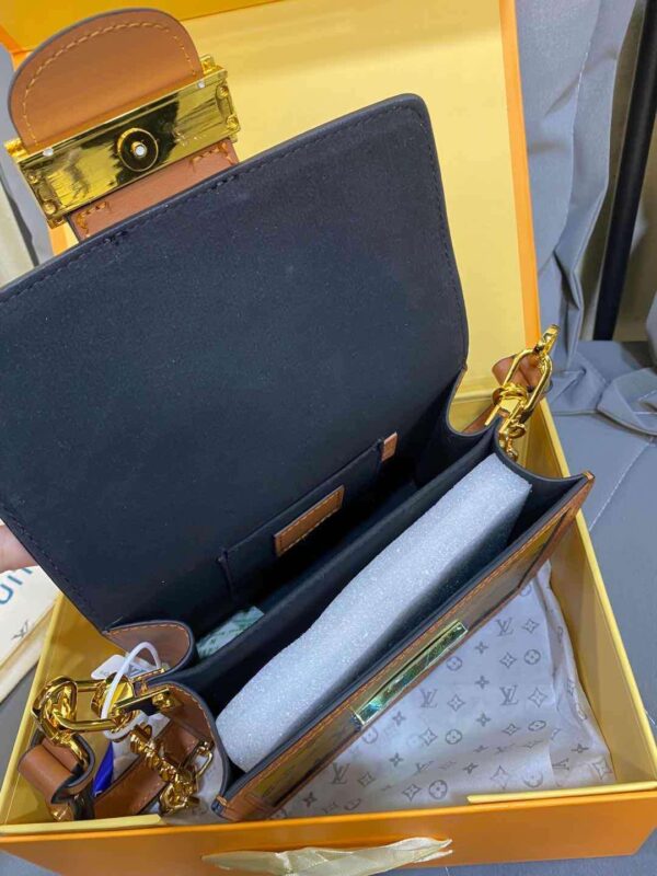 LC09 - Louis Vuitton Women's Fashion Bag