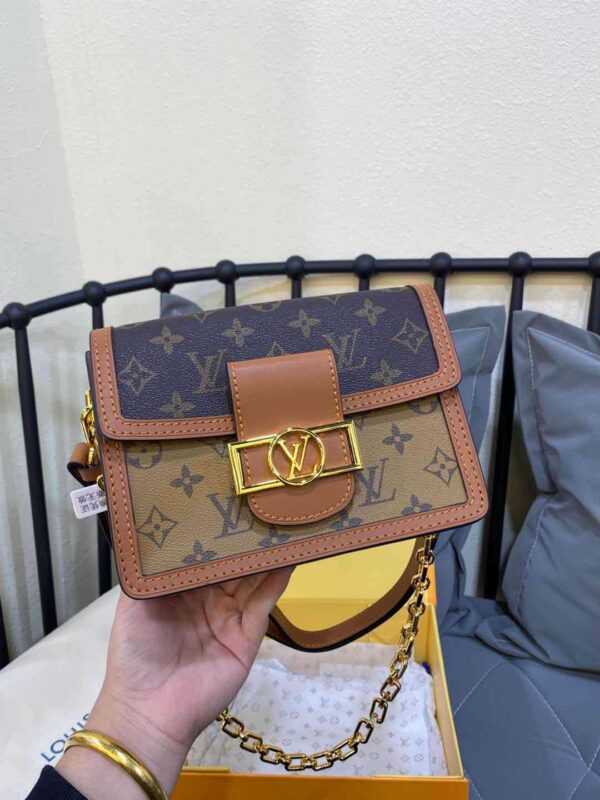 LC09 - Louis Vuitton Women's Fashion Bag