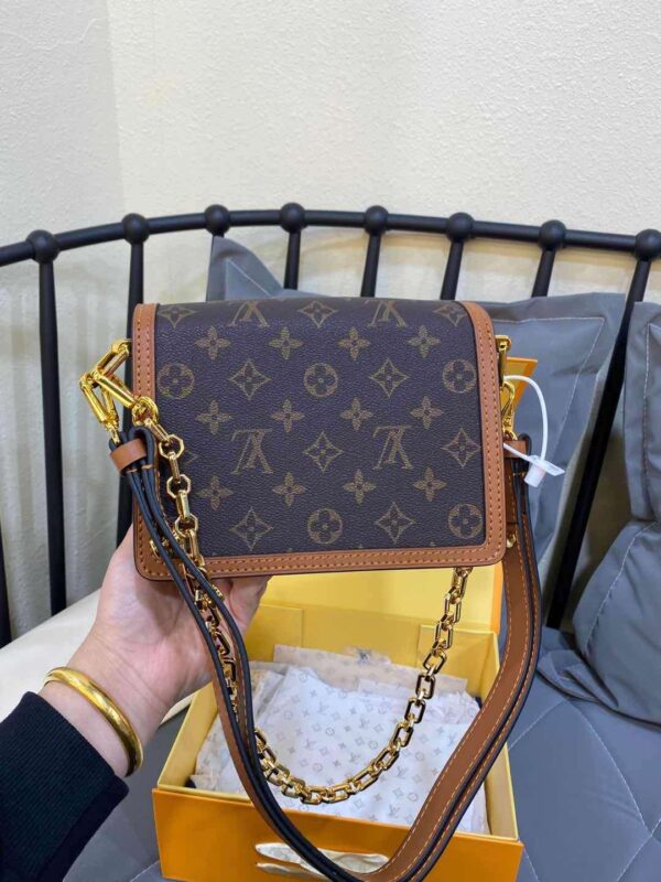 LC09 - Louis Vuitton Women's Fashion Bag