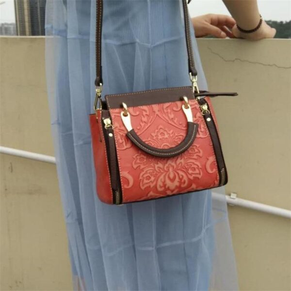 LC11 - WOMEN'S FASHION BAG.