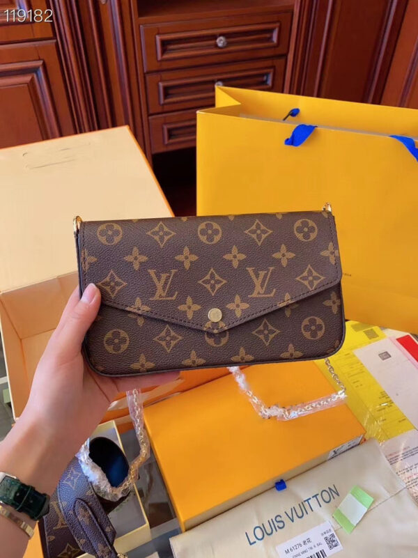 LC12 - Louis Vuitton Women's Fashion Bag