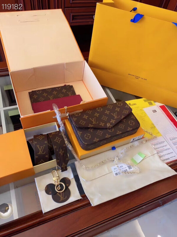 LC12 - Louis Vuitton Women's Fashion Bag