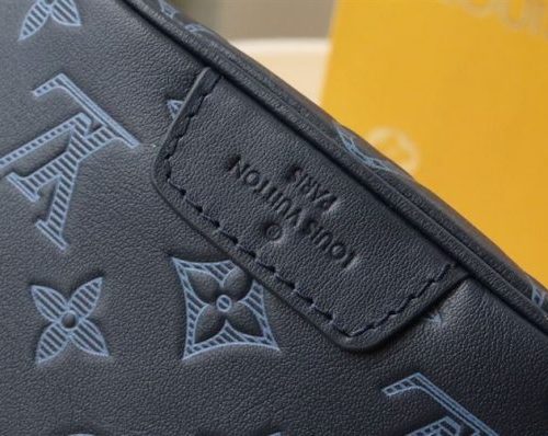 LC153 - Louis Vuitton Women’s Fashion Bag