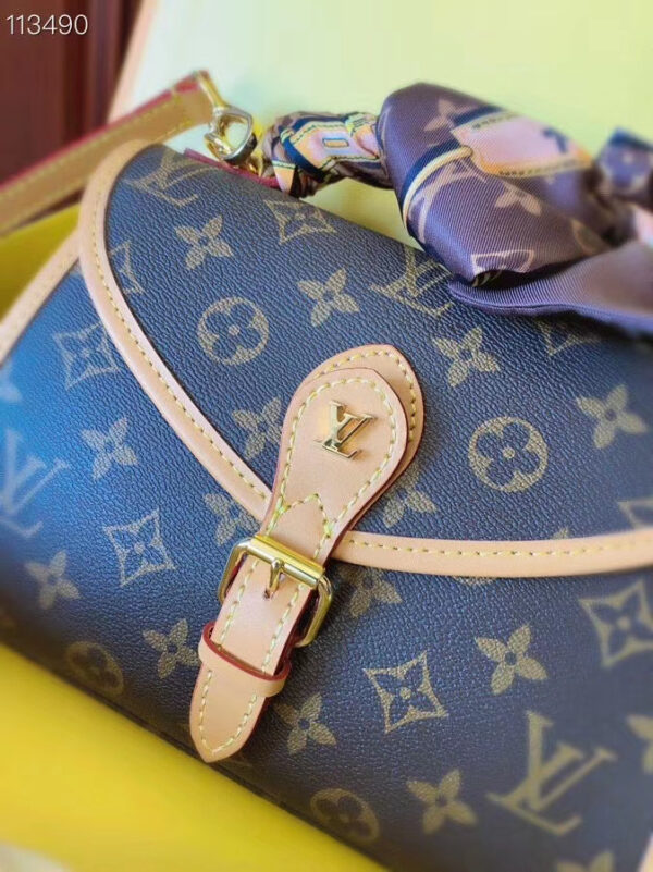 LC16 - Louis Vuitton Women's Fashion Bag