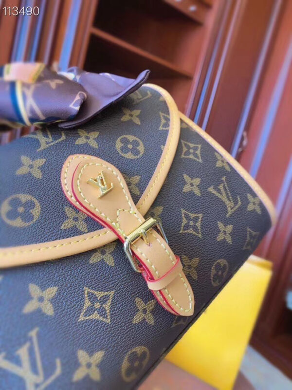 LC16 - Louis Vuitton Women's Fashion Bag