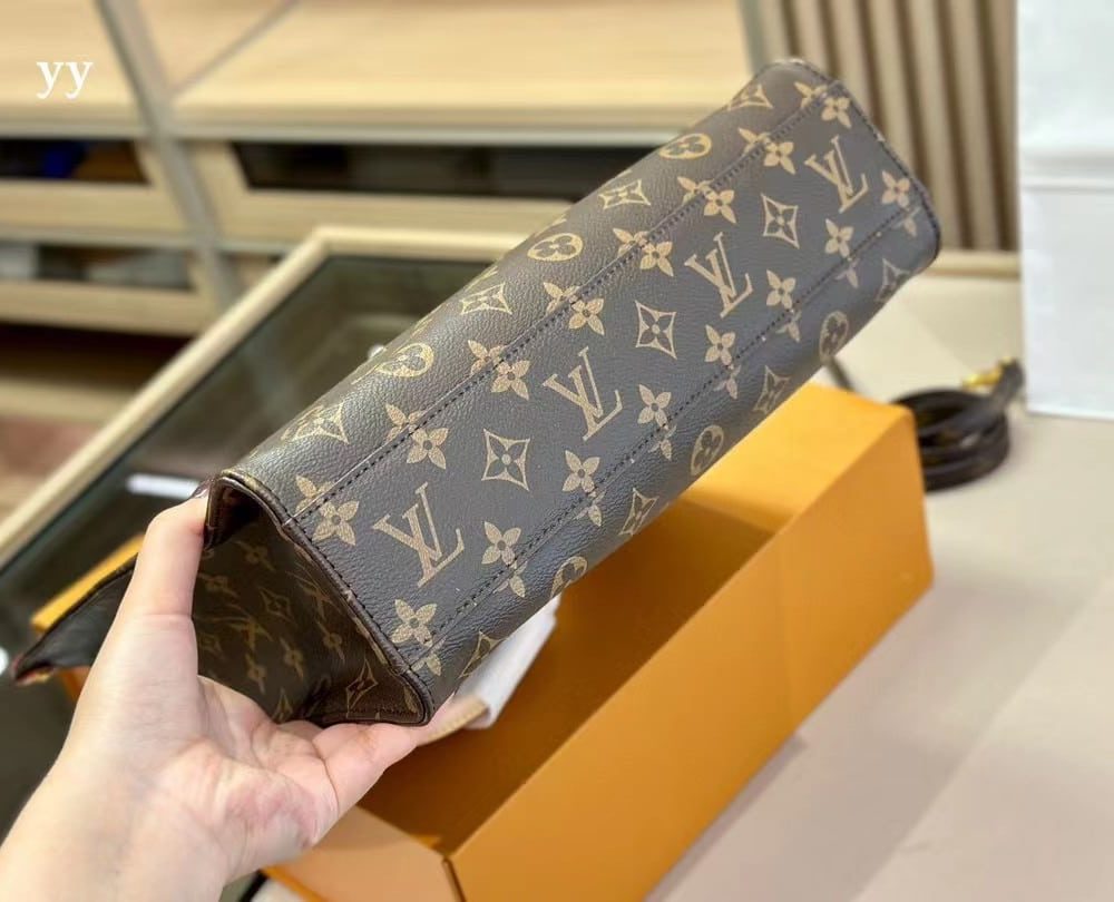 LC164 - Louis Vuitton Women’s Fashion Bag