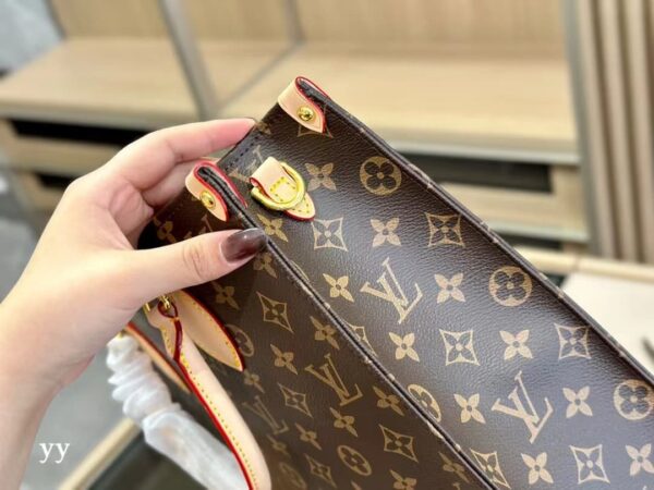LC164 - Louis Vuitton Women’s Fashion Bag